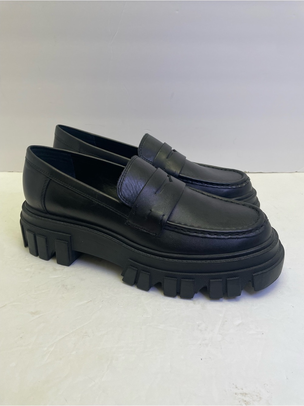 Marc Fisher Morris Lugsole Chunky Y2K Platform Leather Loafer Shoe Black Sz 9